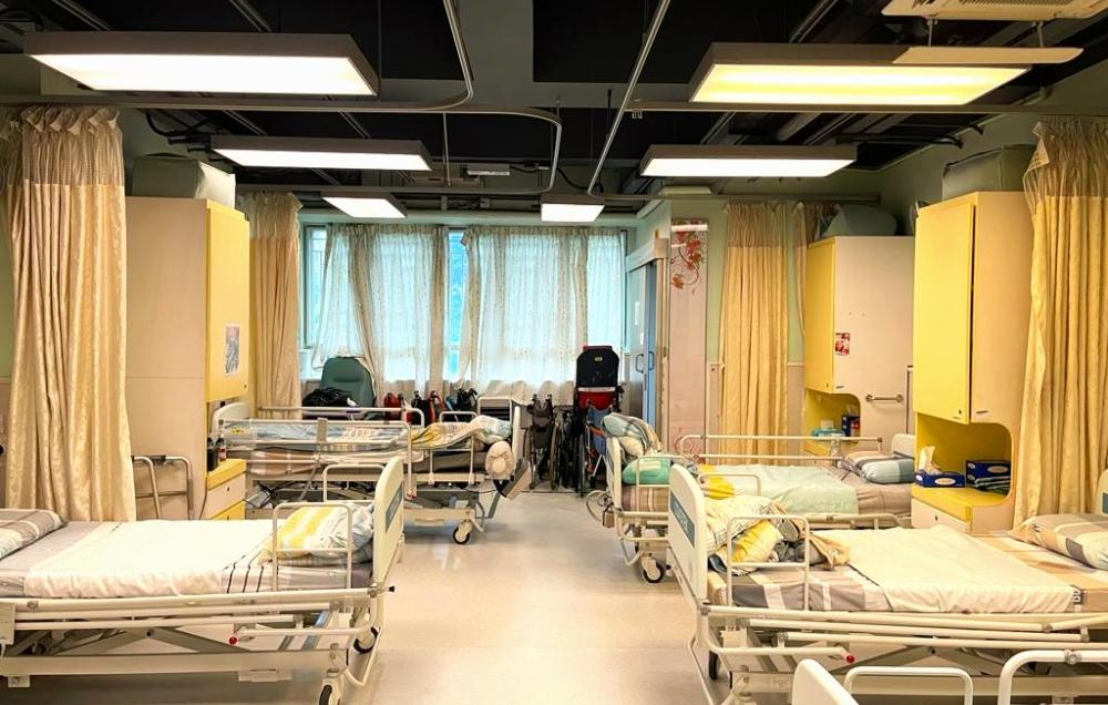 東華三院黃氏伉儷翠柳頤庭的房間